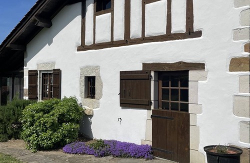 Irissarry House | Urtxoa - Irissarry - Gîte