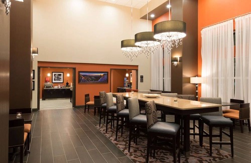 Albuquerque Hotel | Hampton Inn & Suites Albuquerque North/I-25