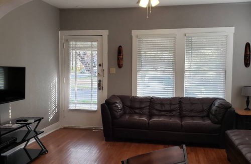 Beacon Hill Apartment | Simple Hollywood Stays 803
