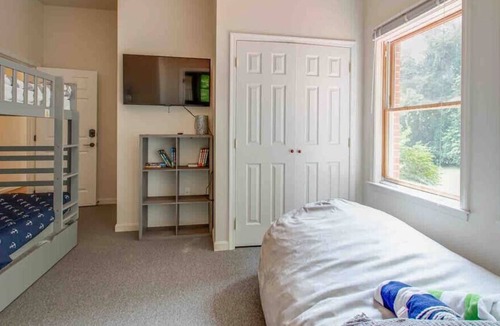 Chesapeake Ranch Estates-Drum Point House | Spacious Lakefront Cottage w/ Private Pier