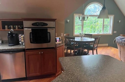 Drayton Plains Apartment | Cozy modern apartment in a rural setting but 10 minutes from everything!