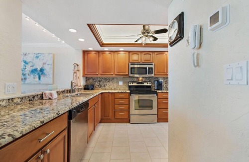 Redington Beach Apartment | Redington Towers 3F|2BD|2BA| Beachfront