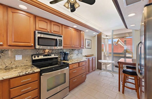 Redington Beach Apartment | Redington Towers 3F|2BD|2BA| Beachfront
