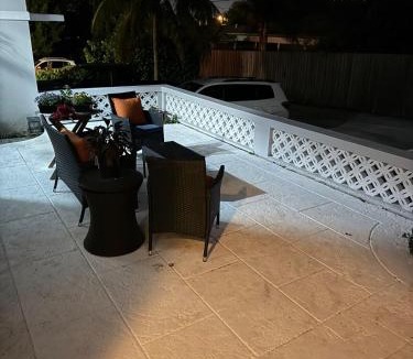 Lake Worth Corridor Apartment | Modern 2nd floor unit by the lake and beach