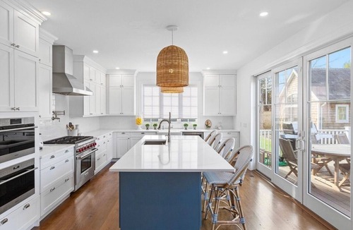 Village of Southampton House | US OPEN: SH Village Luxury with Pool House Spa - Guest Cottage. Walk to Town!