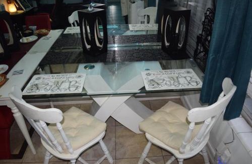 Golden Glades Hostel | Drip Star Life Hostel Miami