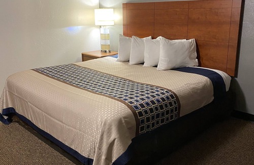 Mount Vernon Hotel | USA Inn