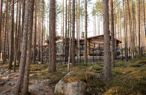 Medvezhyegorsk Villa | УСАДЬБА KARHUMAKI SPORT AND SPA