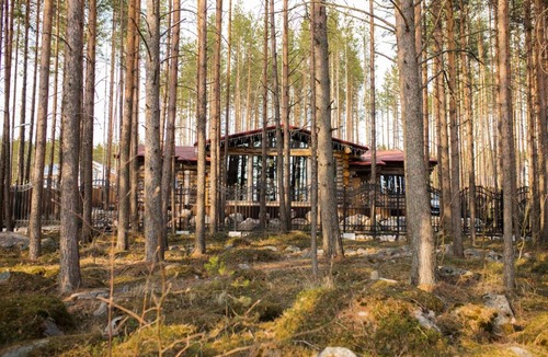 Medvezhyegorsk Villa | УСАДЬБА KARHUMAKI SPORT AND SPA