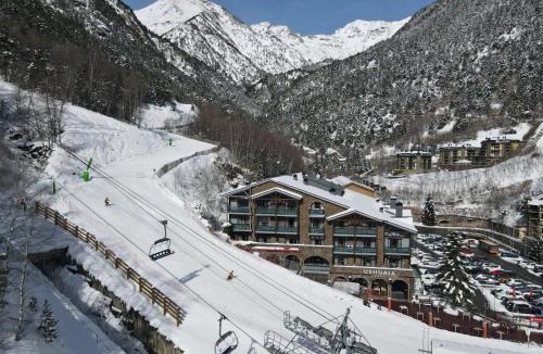 Arinsal Hotel | Ushuaia, The Mountain Hotel