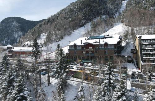 Arinsal Hotel | Ushuaia, The Mountain Hotel