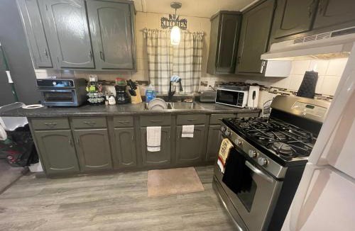 Drayton Plains Villa | USS Clarkston Home