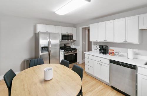 Highwood Apartment | USS Russell