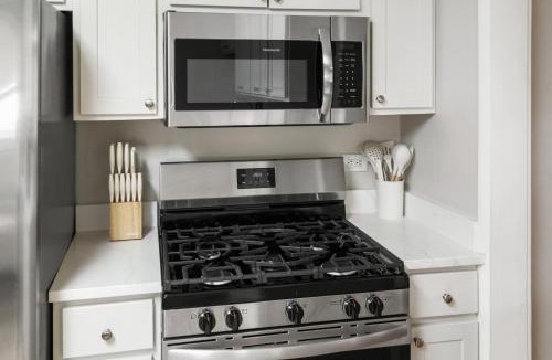 Highwood Apartment | USS Russell