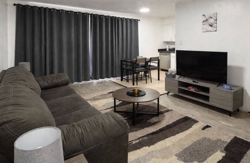 West Campus Apartment | UT Austin Getaway/1BR Sleeps 6/Downtown
