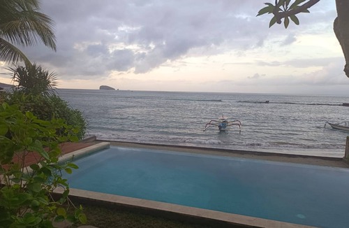 Candi Dasa Villa | Utama Villas Beach Front Candidasa