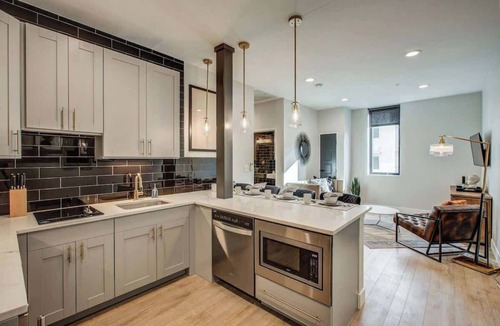 Berkeley Apartment | Utica - Chic Tennyson 2-Bedroom Apt