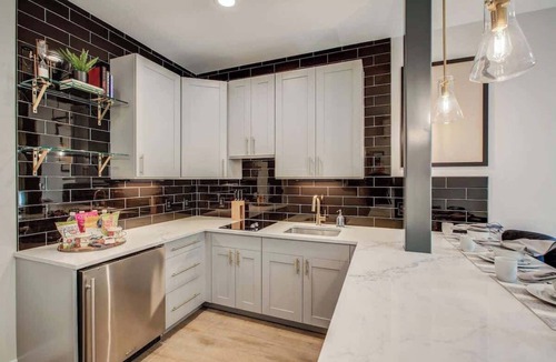 Berkeley Apartment | Utica - Chic Tennyson 2-Bedroom Apt
