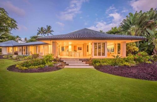 Kilauea House | Utopia Beach Front Estate