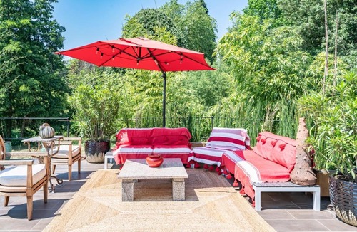 Gif-sur-Yvette Villa | Utopia Island