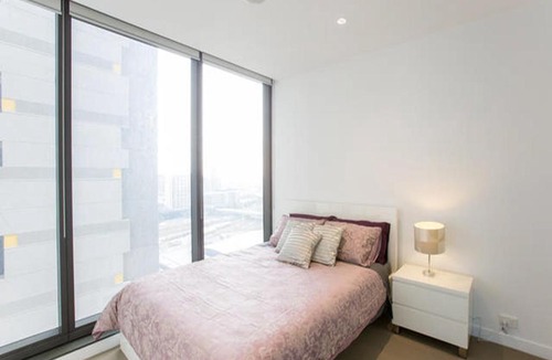 Melbourne Central Business District Apartment | UWS Madison Melbourne CBD Apartment