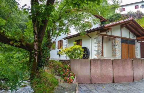 Bera House | Uxaneko-errota by Interhome