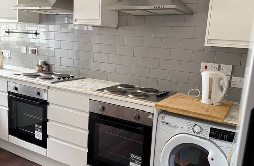 Brunel House | Uxbridge Brunel Uni En-suite Room 2