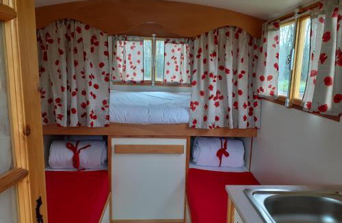 Bassillon-Vauze House | Véritable roulotte à la campagne