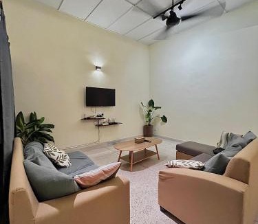 Kampung Alor Akar House | V Lodge