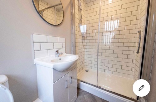 Blackpool Town Center House | V-Two by the V group