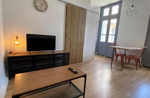 Valence Apartment | V2 Studio avec balcon, plein centre - 5 min Golfech