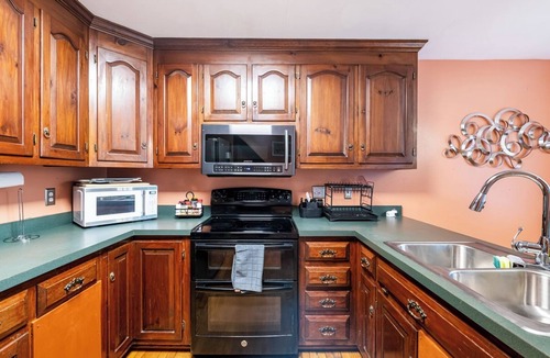 Stevensville House | VA Riverfront 4BR | Dock + Kayak + Games