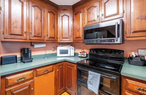 Stevensville House | VA Riverfront 4BR | Dock + Kayak + Games