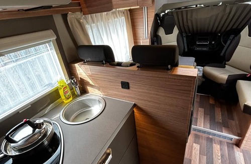 Heaton House | Vaaroom London Explorers' Pod