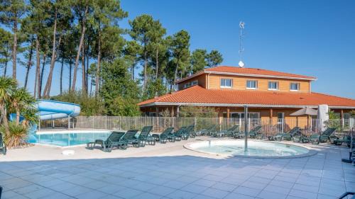 Parentis-en-Born Resort | Vacancéole - Le Domaine des Grands Lacs