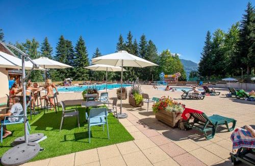 Doucy-Combelouviere Apartment | Vacancéole - Résidence Le Beauregard