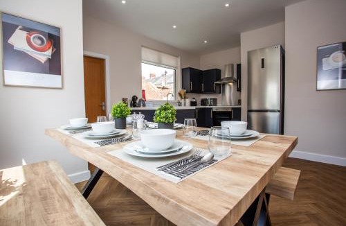 Blyth House | Vacant nests The Haughton Spacious Central