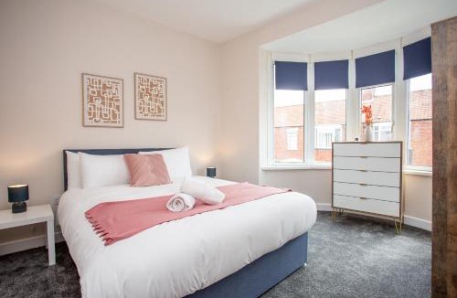 Blyth House | Vacant nests The Haughton Spacious Central