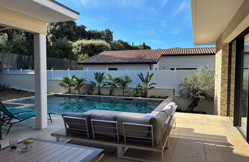 Saint-Mathieu-de-Treviers House | Vacation home for 10 people in Pic Saint Loup