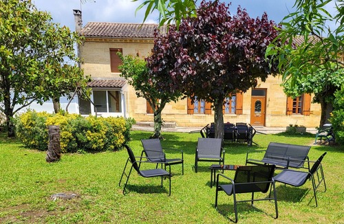 Saint-Genes-de-Castillon House | Vacation Home