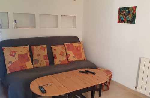 Saint-Laurent-des-Arbres House | Vacation home 20 minutes from Avignon to the east and 20 minutes from the Pont du Gard to the west