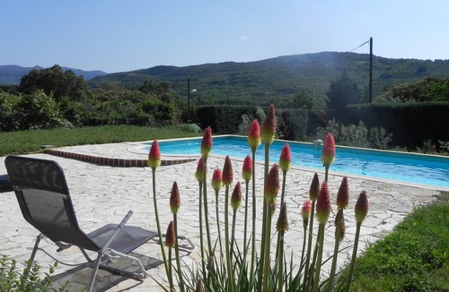 Villemagne-l'Argentiere Apartment | Vacation apartment in private villa with pool