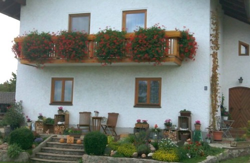 Pittenhart Apartment | Vacation apartment 64sqm on the first floor with 1 separate bedroom