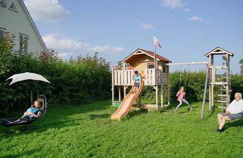 Binzwangen Apartment | Vacation apartment/apartment for 4 guests with 65m² in Colmberg (177313)
