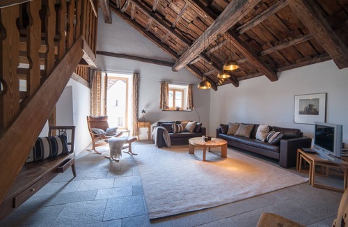 Bever Apartment | Vacation apartment/apartment for 6 guests with 117m² in Bever (271108)