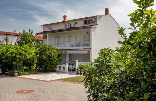 Palit Apartment | Vacation apartment/apartment for 9 guests with 110m² in Palit, Rab (68377)