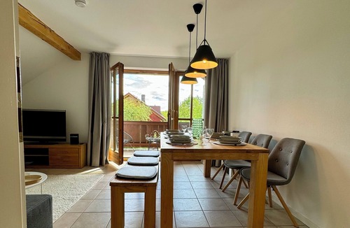 Oberalting Apartment | Vacation apartment at Seefeld Castle only 10 minutes walk to Pilsensee lake