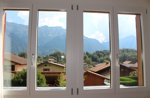 Ringgenberg Apartment | Vacation apartment with panoramic view of the mountains (2P)
