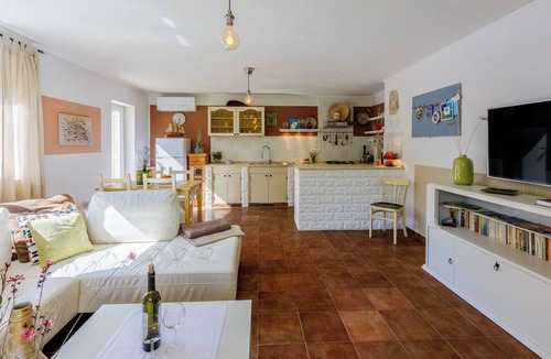 Tribalj Apartment | Vacation apartment for 4 people with swimming pool and quiet location
