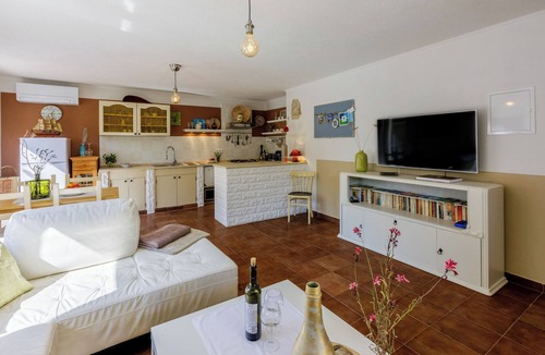 Tribalj Apartment | Vacation apartment for 4 people with swimming pool and quiet location